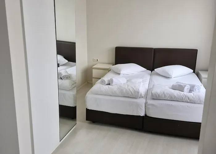 Inncity * Σμύρνη